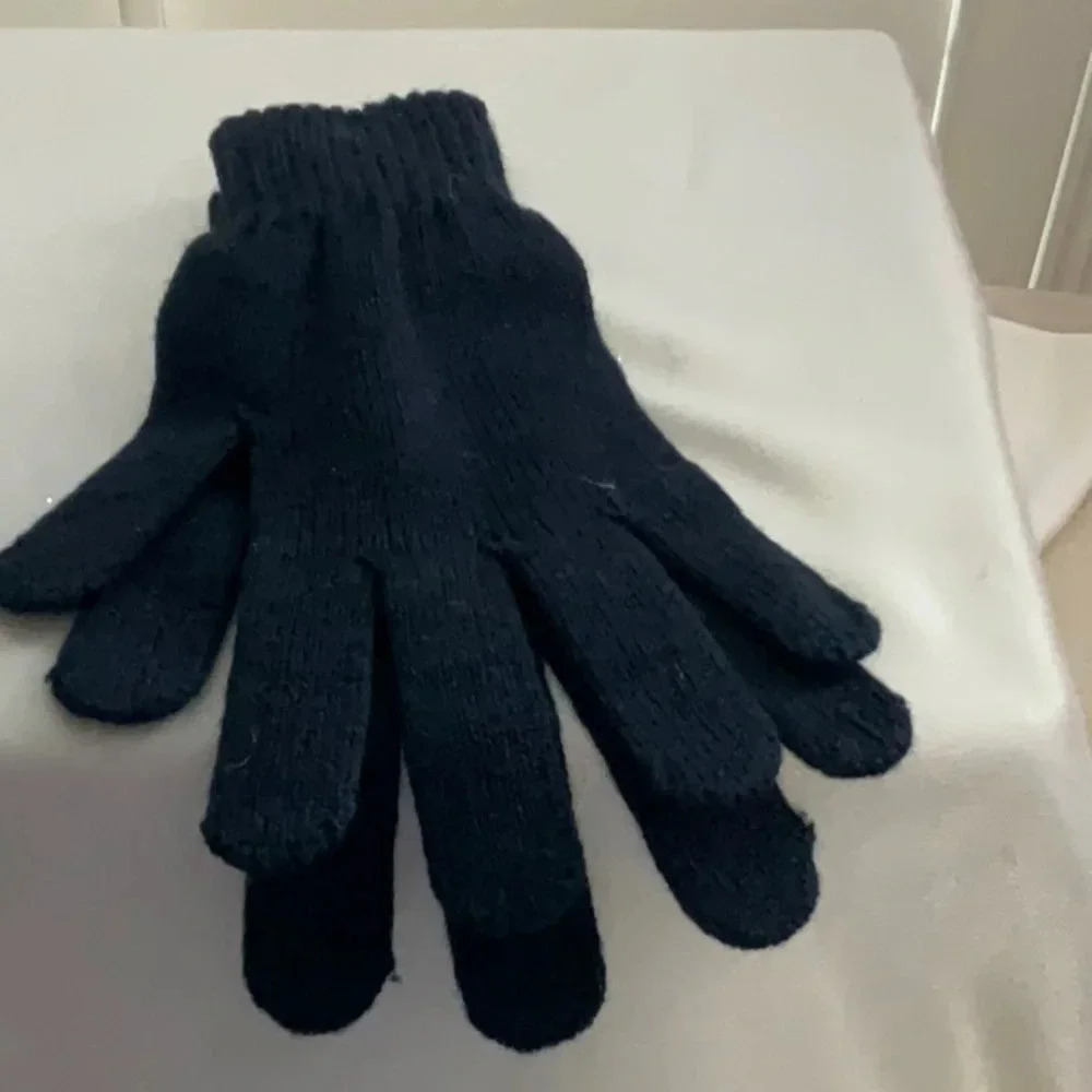 Gloves